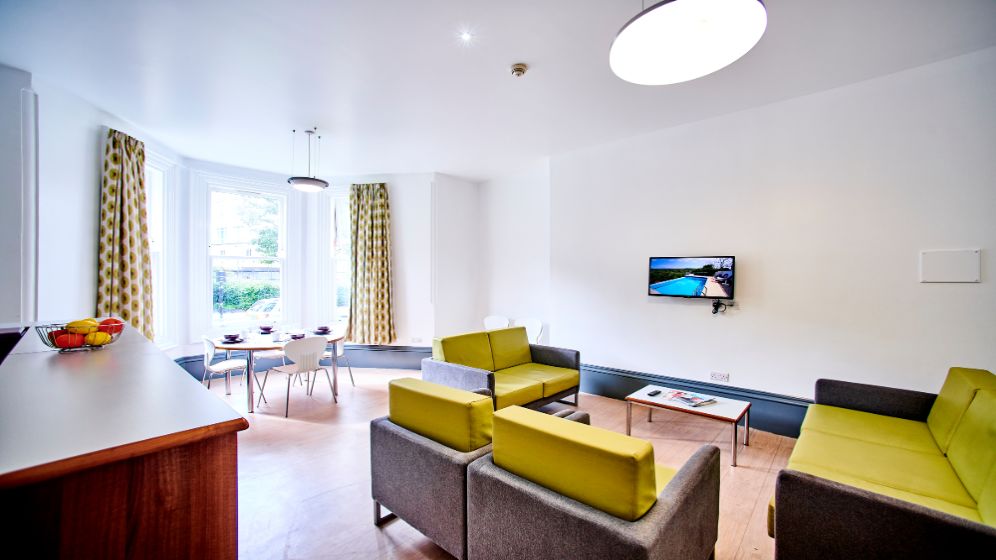 Kensington Terrace kitchen lounge